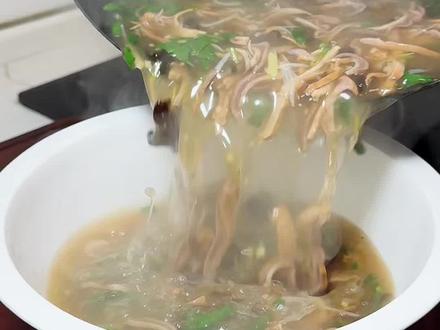 运城特色 酸辣肚丝汤,学会这道汤,过年给亲朋好友安排上,8+1喝多了 来上一碗,美太太!#酸辣肚丝汤 #大席菜 #地方特色美食 #年夜饭 #天儿冷吃点啥