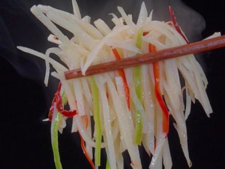 切藕丝的方法,这样切的藕丝不断不发黑,可以凉拌可以炒,清脆爽口#美食 #家常菜