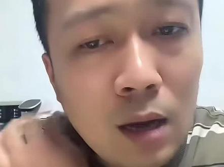 甘宇翼说初二上完初三没上几天,就辍学了,当时不上学的原因有很多,如果放在原生家庭,肯定是不一样的境遇#人生反转 #甘宇翼 #甘宇翼寻亲