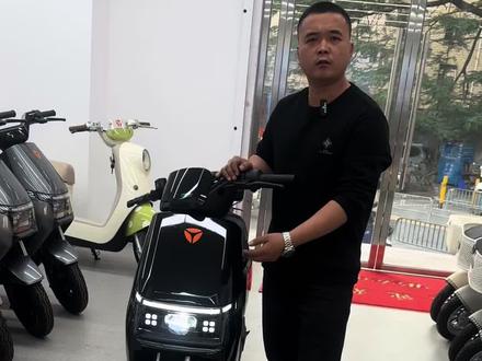 #上热门话题🔥🔥🔥🔥 新新国标雅迪G26,配置高动力强更高端的电动车#秀出你的神座驾 #晒出爱车合拍 #创业路上的我们 #同城热点