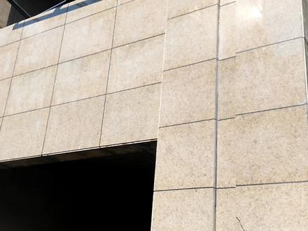 干挂石材及打结构胶#工程人 #干挂石材 #结构胶 #建筑材料