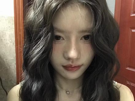 菱形脸高颧骨不要放过这个蛋卷头!教程来咯 只教手法,我现在头发长度和头发层次都不一样不要说卷的不一样 !因为确实有点不一样#卷发造型 #发型分享 #卷发 #卷发教程 #菱形脸卷发