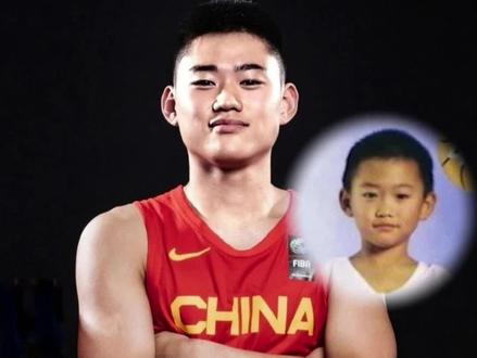 曾与#文班亚马 入选同一最佳阵容,被视为#中国男篮 新引擎、#赵继伟 接班人,为#篮球 而生的#赵维伦 会是中国男篮重新崛起的希望吗?@少年动起来