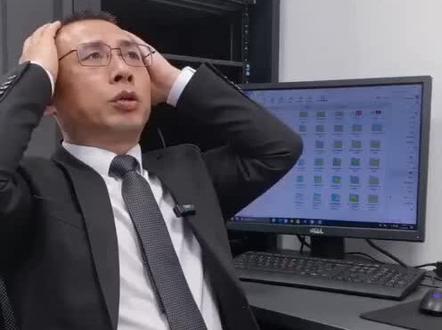 文件被误删,别花钱买恢复软件 电脑开启文件历史记录后,误删的文件其实都能找回来~不用花冤枉钱买恢复软件啦!
#电脑办公技巧 #电脑基础知识 #创作灵感