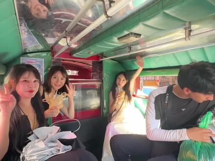 成都直飞清迈俩小时✈️
趁着泰国免签~拿好这份5天4晚落地人均1000的清迈攻略吧!#清迈 #清迈水灯天灯节 #清迈攻略 #泰国旅游