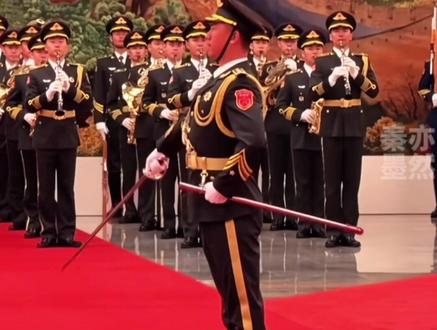 塞尔维亚来访华国强就有友国参观祖国#中国仪仗队