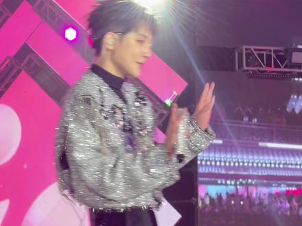 万岁山你真行,100块能让我见到高迪#万岁山大宋武侠城 #高迪 #精彩高迪