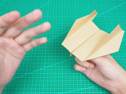 国外爆火的双翼回旋纸飞机,百分之百能飞回到手里! #纸飞机 #折纸