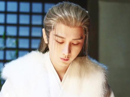 好在兄弟们还都活着!谢淮安用自己引诱铁秣王!言凤山与铁秣王决战!最后谢淮安与铁秣王同归于尽……#成毅