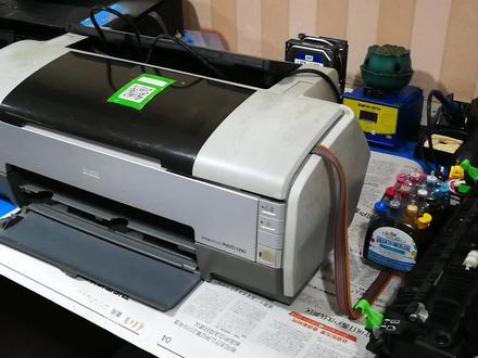 爱普生1390更换搓纸轮拆解方法1