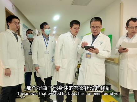 15岁印尼少年,跨越四千公里来深圳求医,只为能好好喘一口气。 #印尼男孩 #重度脊柱侧弯 #罕见病 #跨国求医 #医者仁心