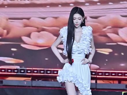 2026全球中华小姐泳装秀,7号选手夏一晴
身高175cm,来自福建,2026全球中华小姐华东冠军
#全球中华小姐 #选美大赛 #泳装展示 #秀场直击 #T台走秀