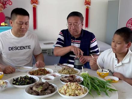 家人在一起的快乐#老把头和老解 #这什么玩意 #乡村守护人