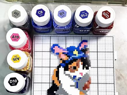 沉浸式拼豆之超级无敌大开门的猫咪🐱 真棒👍@超级无敌大开门#拼豆 #沉浸式 #拼豆diy #萝卜纸巾猫咪 #拼豆图纸