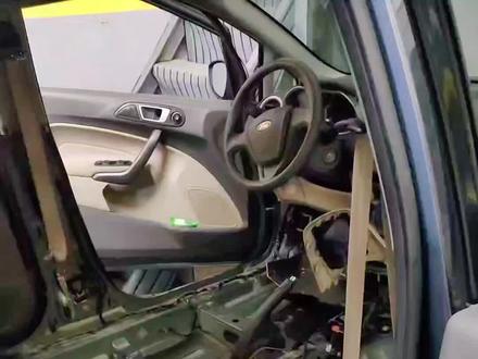 #撸车日常 #现场实拍 #修车 #dou是好车 #汽车维修故障案例大全 名爵中央扶手箱拆卸