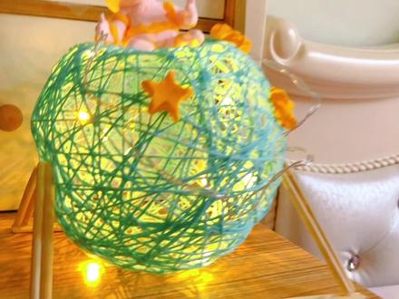 家里不用的毛线,教你简单几步改造成创意小夜灯,送小朋友太棒了 #月球灯 #创意手工 #手工diy #小夜灯氛围灯 #麻绳手工 #废物利用