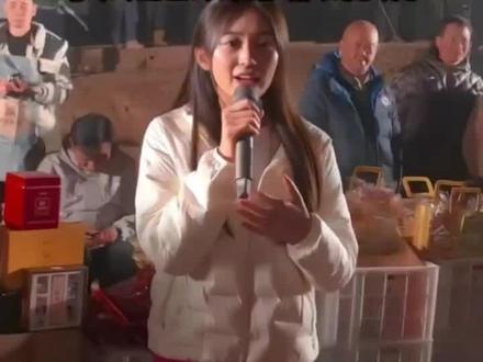 #冷冷雪冷冷风#合唱#呆呆#台湾同胞终于吃上刨猪汤了