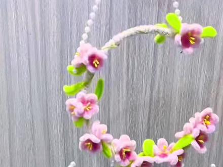 好运桃花风铃
春天里的浪漫#扭扭棒手工 #桃花 #春天