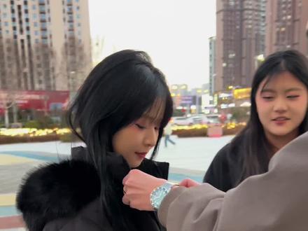 情人节女神不出来,不如花200块钱找精神小妹玩一天!
#张宇斐