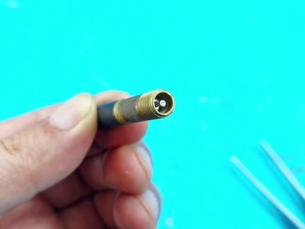 拆解轮胎气嘴,只进气不出气是这么做到的! #拆解