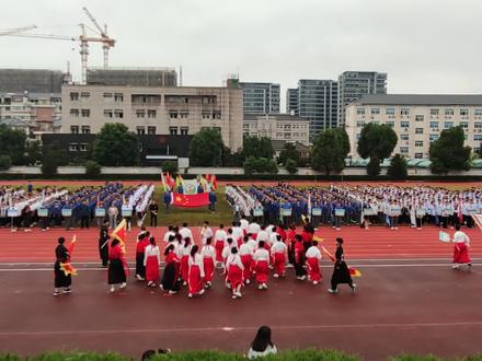 锦城二中运动会开幕式终于炸了、炸了……第一名当之无愧!204的孩子们飒啊~~~🤙🤙🤙#运动会 #记录校园生活 #少年强则国强 #祖国万岁 #体育精神