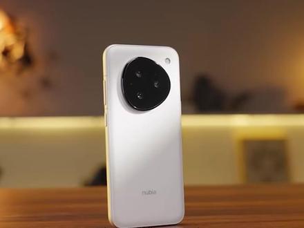 发布3天就被全网封杀?豆包手机凭什么把互联网巨头吓到下架! #豆包手机 #AI手机 #行业内幕 #老陈说AI #创业必看