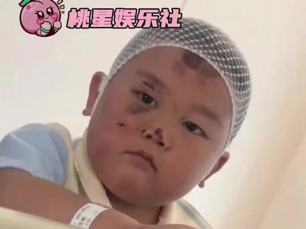 小小的他却扛起了守护妈妈的责任 #妈妈 #孩子 #母爱 #温暖 #家庭