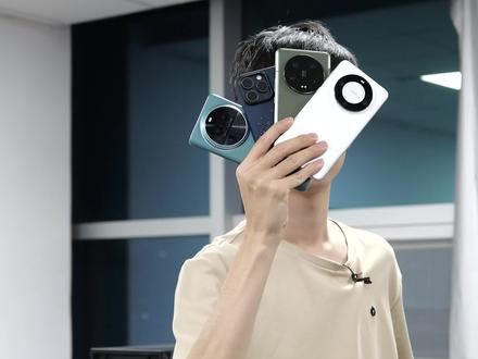 华为Mate 60 Pro iPhone 15 Pro Max 小米13 Ultra OPPO Find X6 Pro,谁拍月亮更好看?#数码科技 #华为mate60pro #拍月亮