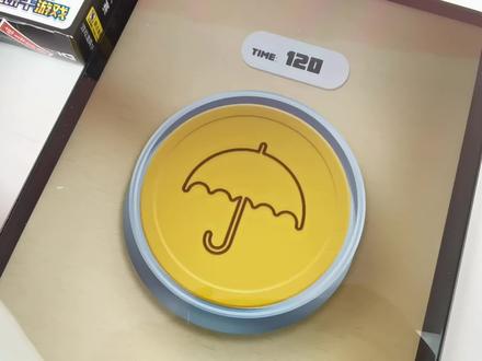 “抠糖饼”合集!平底锅VS电击笔,谁抠出夜光奥特曼却输5元?