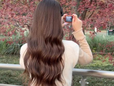 韩女氛围感卷发教程!5分钟超详细跟练版!
你的卷发教程请查收!!赶紧学起来,美美过新年!
#发型教程 #卷发棒 #韩女 #Ukey鎏金卷发棒 #卷出金喜