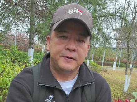 100天,不染一支烟。
没有捷径,全靠自控。
戒掉的不止是烟,更是坏习惯、负能量。
人到中年,好好爱自己,余生,干干净净过日子。