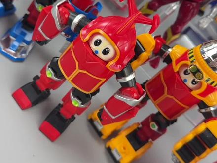 一次性玩遍全套铁甲小宝玩具是什么样的体验? #铁甲小宝 #卡布达