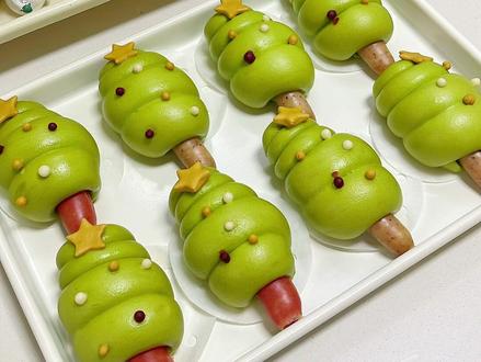 没有小朋友能拒绝好看又好吃的圣诞树馒头,好吃到飞起,做法简单 中间还有一口爆汁的香肠,我太爱了#自己动手做美食 #圣诞树馒头 #圣诞美食 #圣诞美食快安排上 #花样馒头