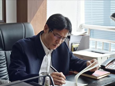 一口气看完【生命树】第35-37集 #生命树 #电视剧 白菊重启巡山护生态,多杰案真相逐步揭开。