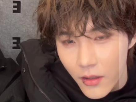 李权哲别亲了。@Loong9李权哲 #李权哲 #LOONG9 #直播 #直播切片 #媚粉