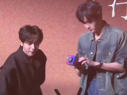 也是轮到铮铮大王管教展伟了!!!#展 #丞