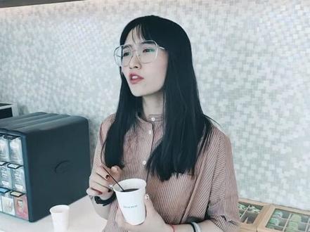 做个小调查:未满18周岁每天只能玩2小时够不够?🙈🙈#抖音小助手