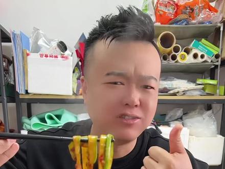 西葫芦在家怎么做才能清脆好吃不出汤呢