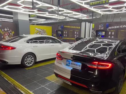 一直有粉丝问中置喇叭怎么开控,不带孔的车型直接开挖#蒙迪欧 #蒙迪欧中置喇叭 #蒙迪欧氛围灯 #蒙迪欧专用氛围灯 #蒙迪欧