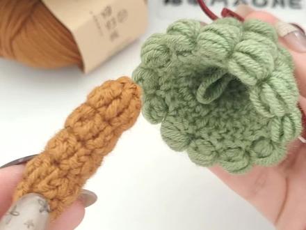 🎄立体的圣诞树钩织教程
用线@回归线官方旗舰店 溯原
色号24 41
钩针3.0
#毛线编织 #钩针教程 #手工 #钩针编织 #编织教程