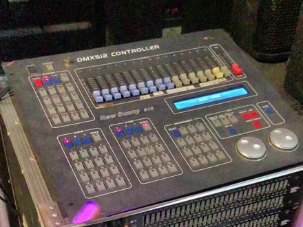 阳光512灯光控制台单步场景编辑教程512灯控台控制帕灯#512控台 #舞台灯光 #舞台帕灯