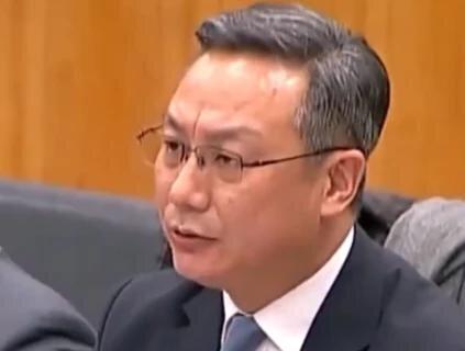 【中方:日本没有资格要求成为安理会常任理事国】当地时间21日,第80届联合国大会安理会改革政府间谈判首次会议上,中方代表强调,安理会改革必须把切实提升发展中国家的代表性和发言权作为唯一正确方向。同时,中方严正指出,日本右翼势力极力美化侵略历史、推动再军事化,企图让军国主义死灰复燃,其行为违背国际关系基本准则,严重挑战二战胜利成果。日本根本没有资格要求成为常任理事国。(来源:央视新闻)