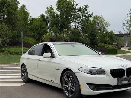 假如你是车主的小姨夫你会喜欢这样的升级吗?(汽车合法报备维修)#宝马5系改装 #宝马5系老改新 #宝马5系黑武士 #宝马5系氛围灯 #老款改新款