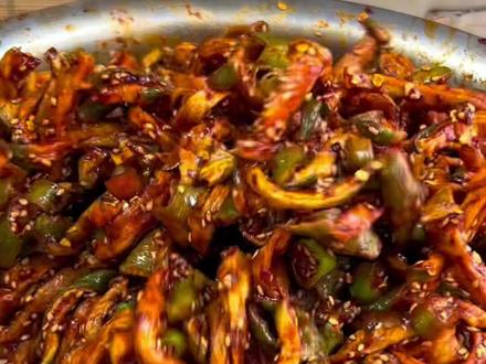 豫东正宗腌萝卜干的教程来了,这样腌的香辣脆爽开胃下饭#真材实料才能做出好味道 #记录真实生活 #家乡的味道 #下饭神器 #腌萝卜干