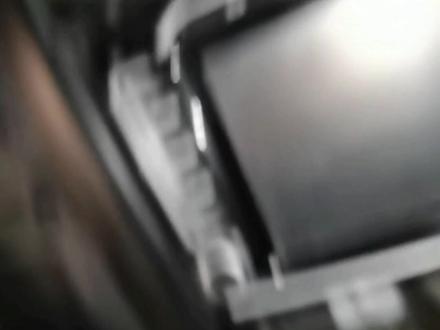 最近有同行私信问我哈弗H5多媒体播放器怎么拆,通过文字和语音表达的比较模糊,正好站内有一台哈弗H5需要拆卸仪表板,随手拍个视频出一期哈弗H5多媒体拆卸教程。本人视频创作手法拙劣,欢迎指正!#撸车日常 #抖音汽车 #汽车知识