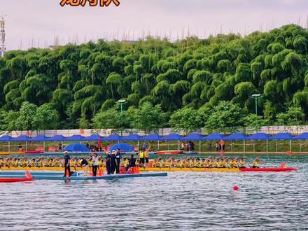 #龙舟比赛超燃现场 桨落生风,不负热爱。致敬每一支为龙舟奔赴而来的队伍。#麻阳龙舟