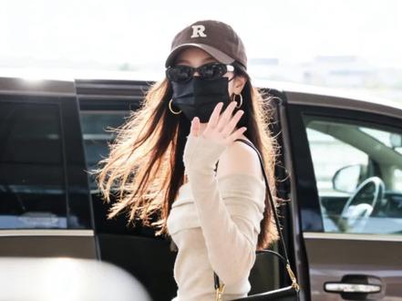 站姐升级版教程指令2.0来啦,让豆包化身狗仔来拍照…#站姐 #豆包ai #豆包p图已经nextlevel了 #氛围感拍照 #豆包p图 豆包ai站姐拍照指令 站姐豆包口令豆包p图站姐照生成指令 狗仔照 一键解锁我的站姐风大片