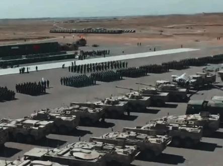 二月四号这天直接摊牌了沿海一线导弹全时数力。这就意味着,不管是白天还是半夜发射按钮,随时都能按下去。这就好比一把已经上膛的枪枪口死死顶。在某些人的脑门上,手指就在班机上搭着,谁敢乱动一下试试#军事爱好者 #军事武器 #全球看点 #热点新闻事件 #最新消息