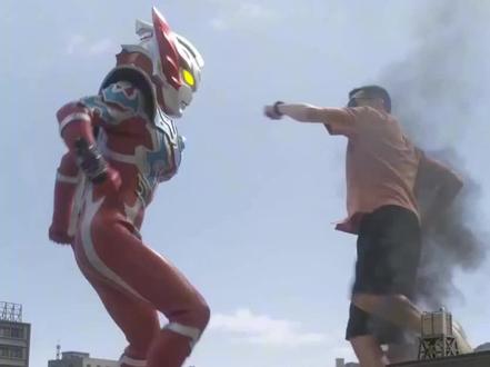 终于和奥特曼对打上啦 #迪迦 #打怪兽 #AI #危险动作请勿模仿