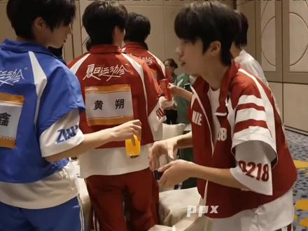 这个运动会真是常看常新啊,这个表弟真是越扒越有啊#橹穆 #豚馒 #271199 #冷知识 #王橹杰穆祉丞